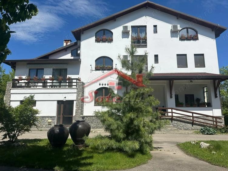 Spațiu comercial, de 1,200 mp, în Cornu