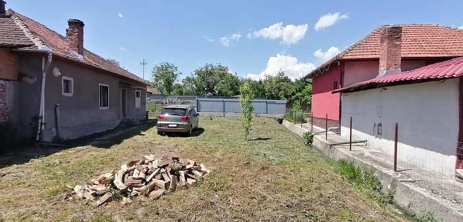 Casă cu 2 camere cu Teren 472 Mp în Dobra