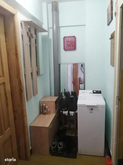 Apartament cu 2 camere decomandat în Roșu