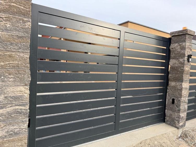 Casă cu 2 camere cu Teren 250 Mp în Exterior Vest