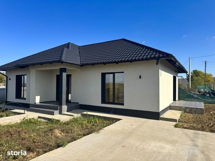 Casă cu 3 camere cu Teren 700 Mp în Bucium