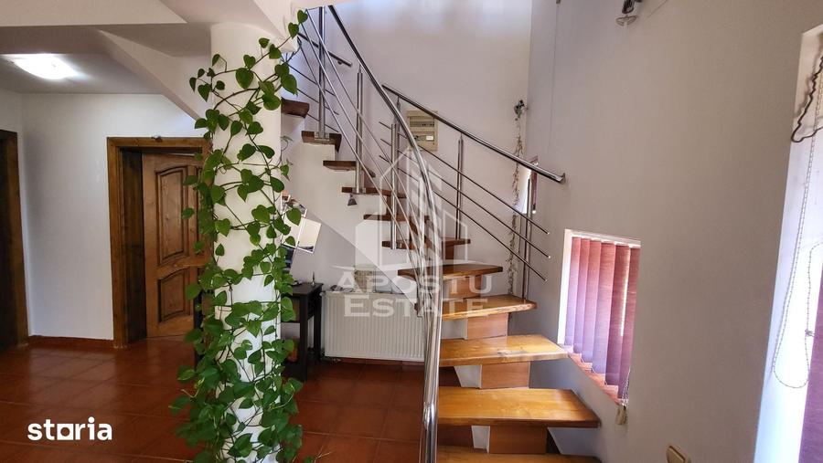 Casă cu 4 camere cu Teren 574 Mp în Est