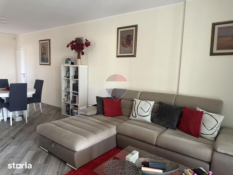 Casa / Vila cu 7 camere de vanzare Izvoare - 9