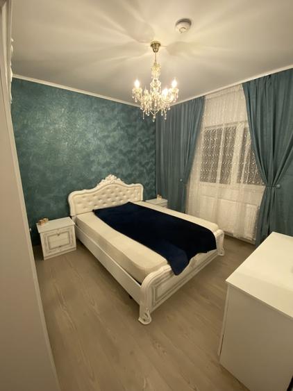 Apartament cu 3 camere semidecomandat în Bragadiru