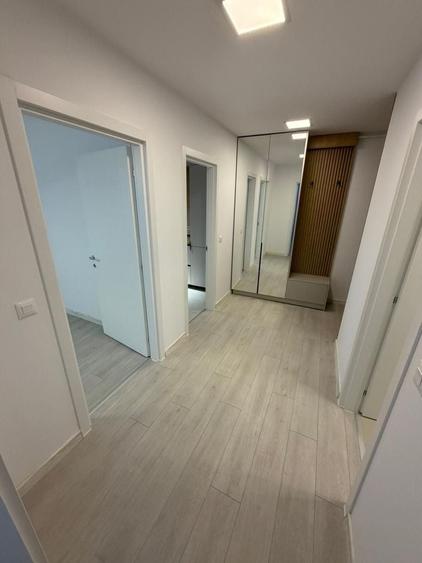 Apartament cu 2 camere decomandat, mobilat în Splaiul Unirii