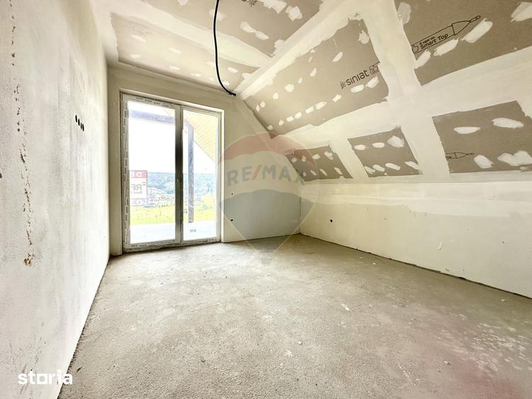 Casă cu 4 camere cu Teren 800 Mp în Gilău