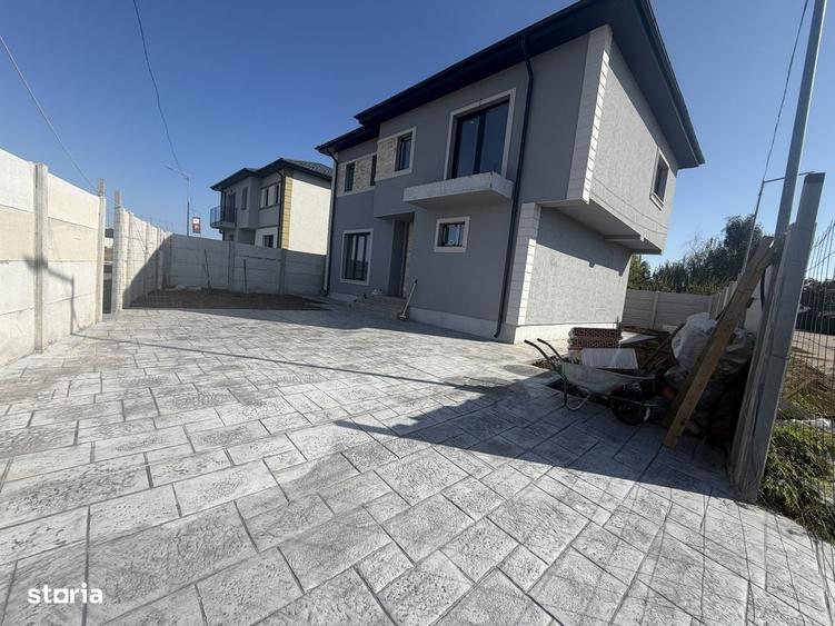 Casă cu 4 camere cu Teren 300 Mp în Central