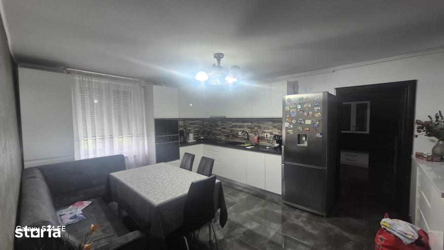 Apartament cu 3 camere în Precista