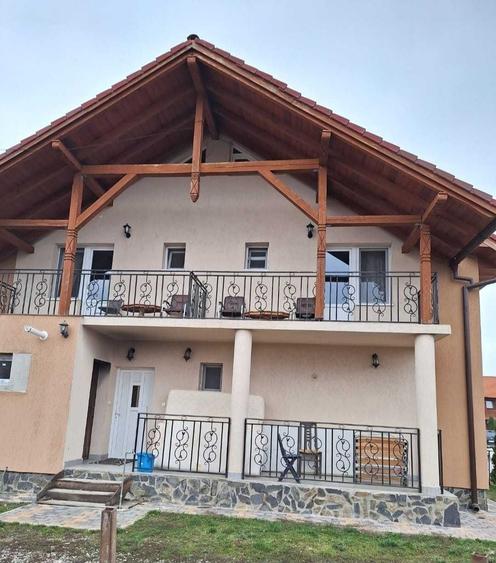 Casă cu 4 camere cu Teren 500 Mp în Cristeștii Ciceului