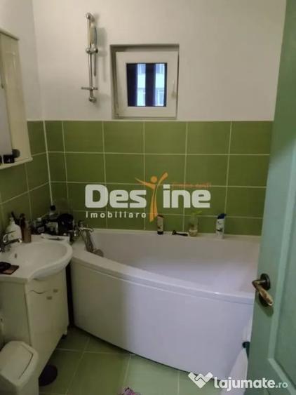 Apartament cu 4 camere decomandat în Alexandru cel Bun