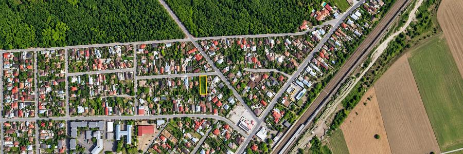 Teren Construcții intravilan de 532 mp, în Est