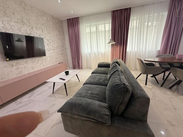 Apartament cu 2 camere decomandat în Runcu