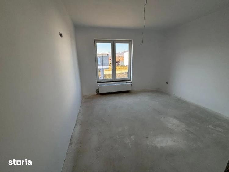 Casă cu 4 camere cu Teren 414 Mp în Rășinari