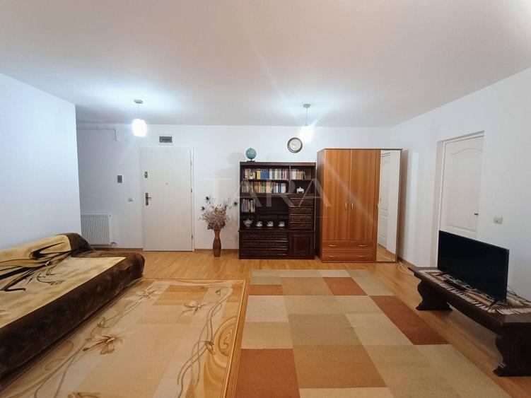 Apartament cu 2 camere semidecomandat, mobilat în Europa