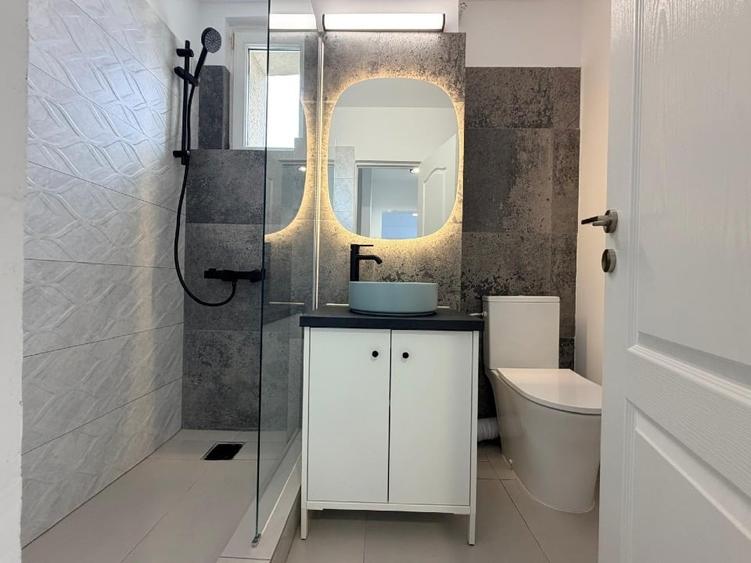 Apartament cu 2 camere semidecomandat în Titan — fotografia 1