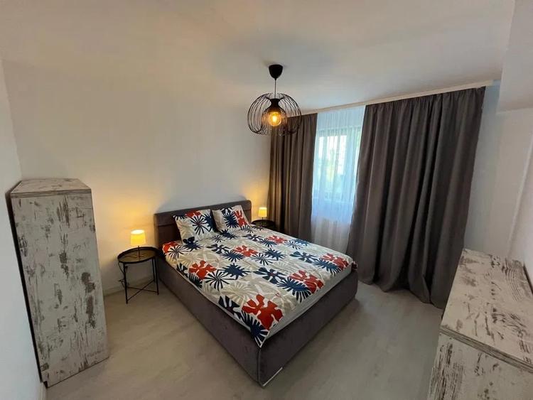 Apartament cu 2 camere semidecomandat, mobilat în Theodor Pallady