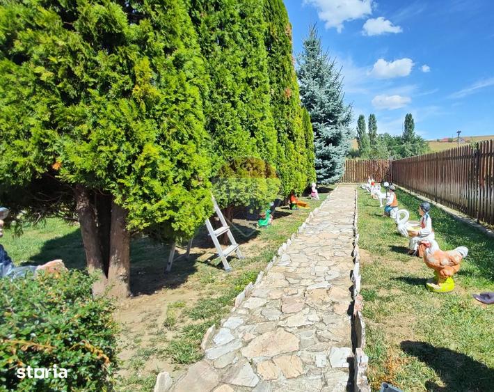 Casă cu 7 camere cu Teren 4431 Mp în Feleacu