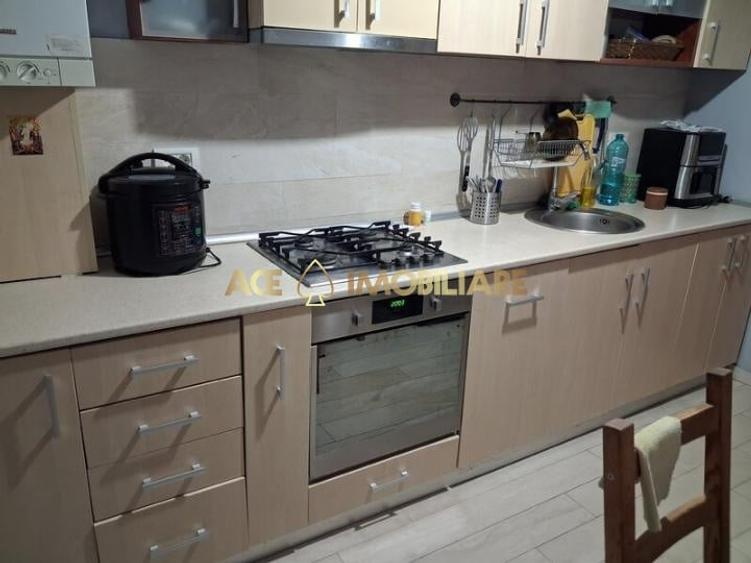 Apartament cu 3 camere decomandat, mobilat în Dudești