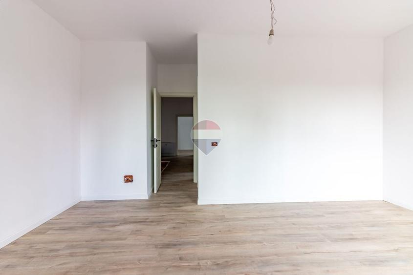 Duplex cu 4 camere cu Teren 238 Mp în Nord-Vest