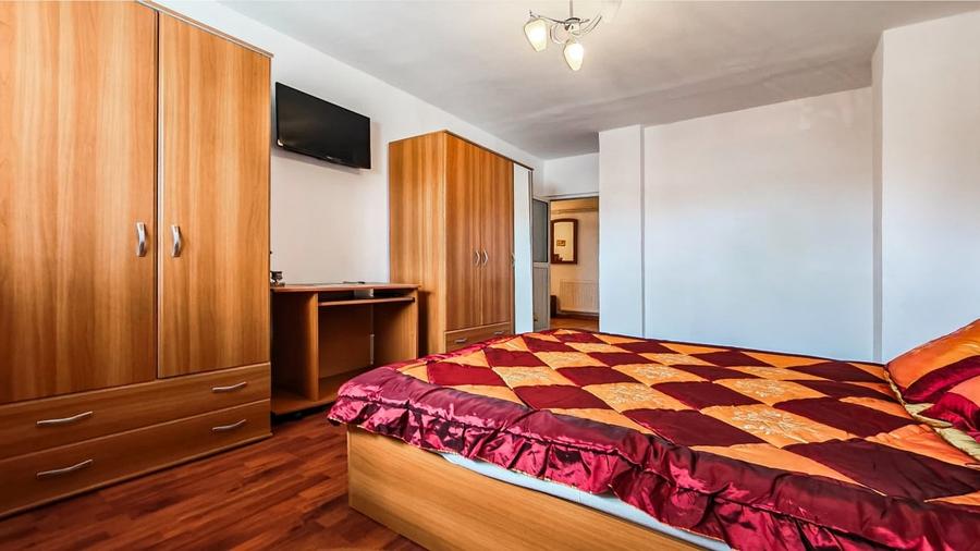 Apartament cu 3 camere decomandat, mobilat în Agigea