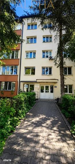 Apartament cu 3 camere în Decebal