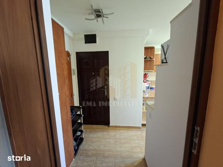 Apartament cu 2 camere semidecomandat în Florilor