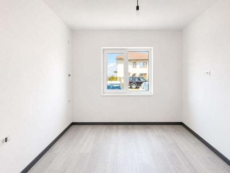 Duplex cu 3 camere cu Canalizare în Dumbrăvița