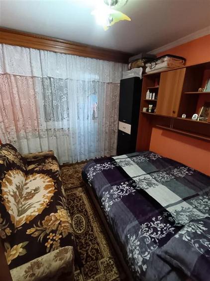 Apartament cu 4 camere decomandat în Obor