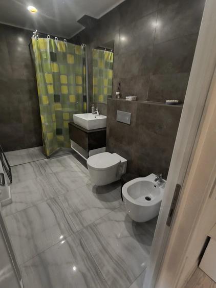De inchiriat apartament doua camere decomandat zona Centru - 3