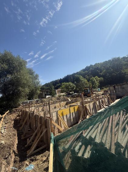 Duplex cu 4 camere cu Canalizare în Florești