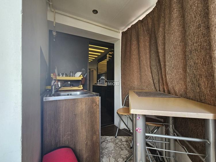 Apartament cu 2 camere decomandat, mobilat în Ultracentral