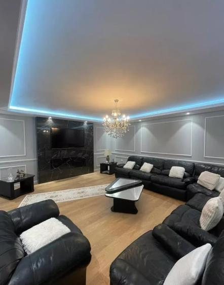 Apartament cu 3 camere decomandat, mobilat în Faleza Nord
