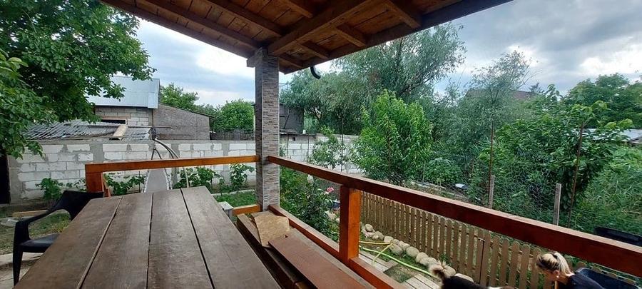 Casă cu 6 camere cu Teren 560 Mp în Central