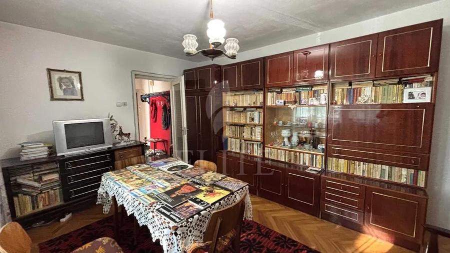 Apartament cu 4 camere semidecomandat în Mănăștur