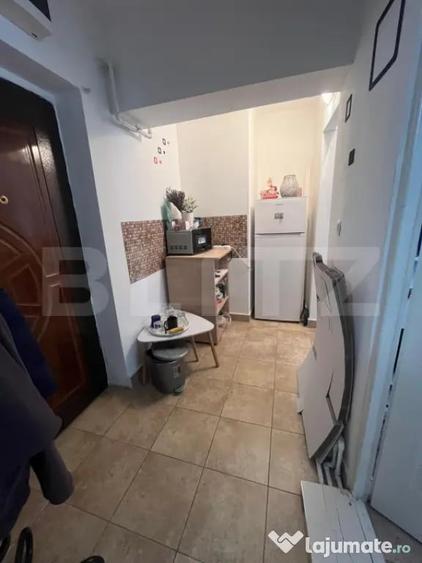 Garsonieră decomandată în Central