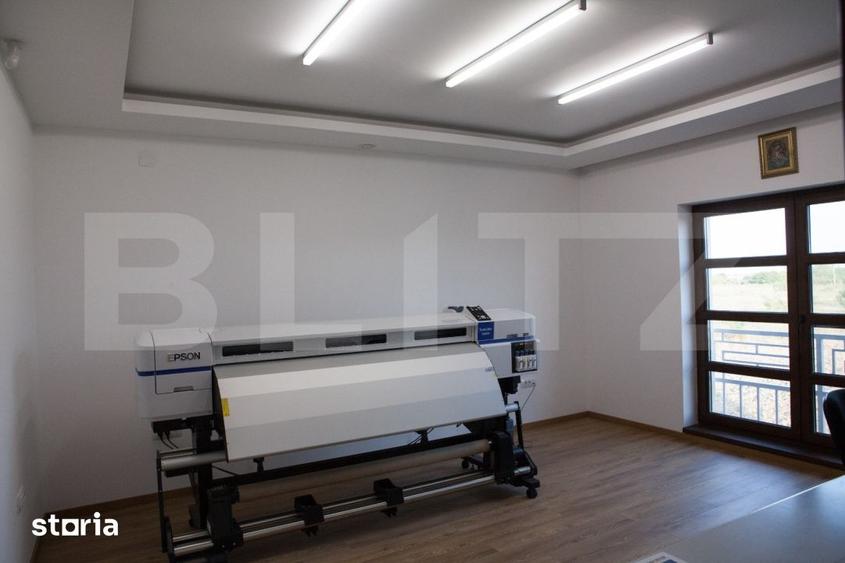 Casă cu 5 camere decomandat cu Teren 1000 Mp în Ulmi