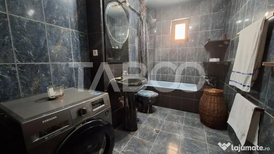 Apartament cu 3 camere decomandat în Turnișor