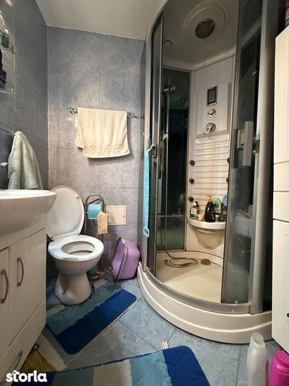 Apartament cu 4 camere decomandat în Drumul Taberei