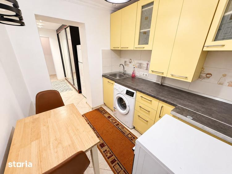 Apartament cu 2 camere semidecomandat în Podu Roș