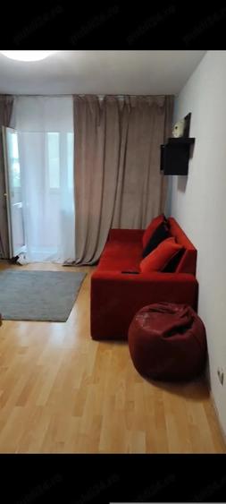 Apartament cu 2 camere decomandat în Apărătorii Patriei