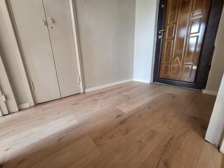 Apartament cu 2 camere semidecomandat în Centrul Civic