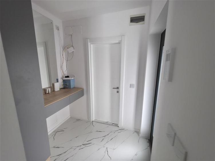 Duplex cu 5 camere cu Canalizare în Central