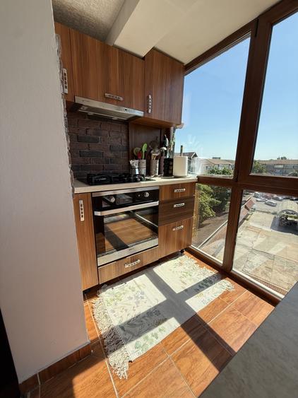 Apartament cu 3 camere decomandat, mobilat în Soarelui