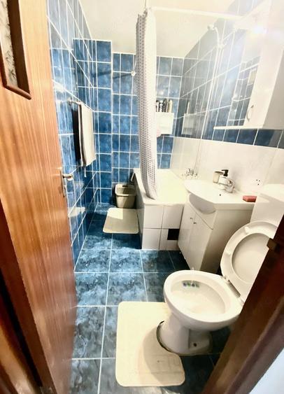 Apartament cu 2 camere decomandat în Vitan