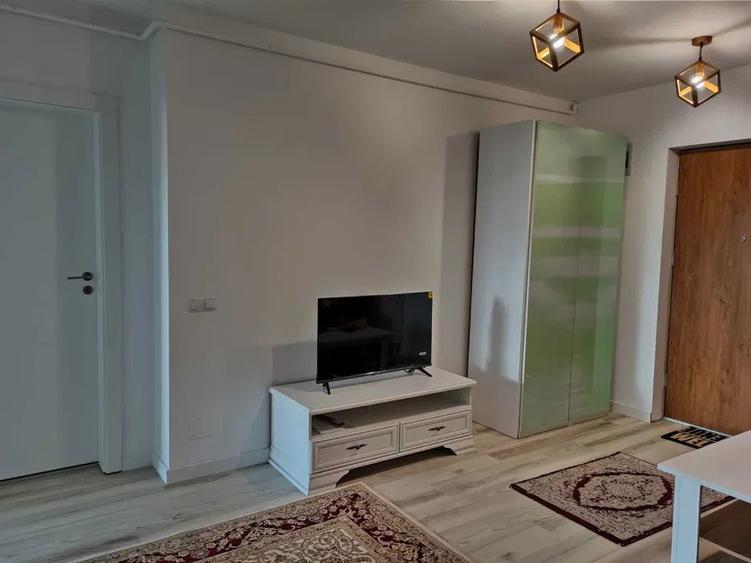 Apartament cu 3 camere decomandat în Zorilor
