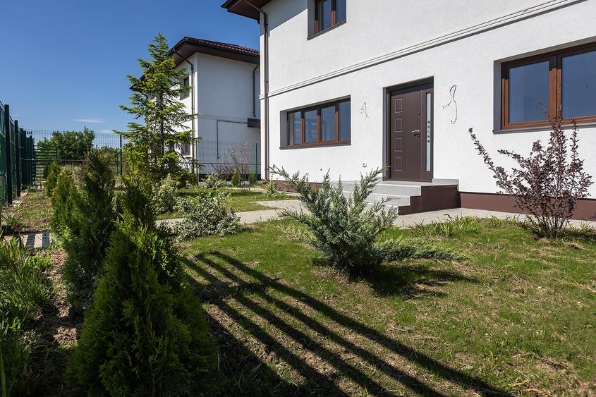 Casă individuală cu 4 camere cu Canalizare în Corbeanca
