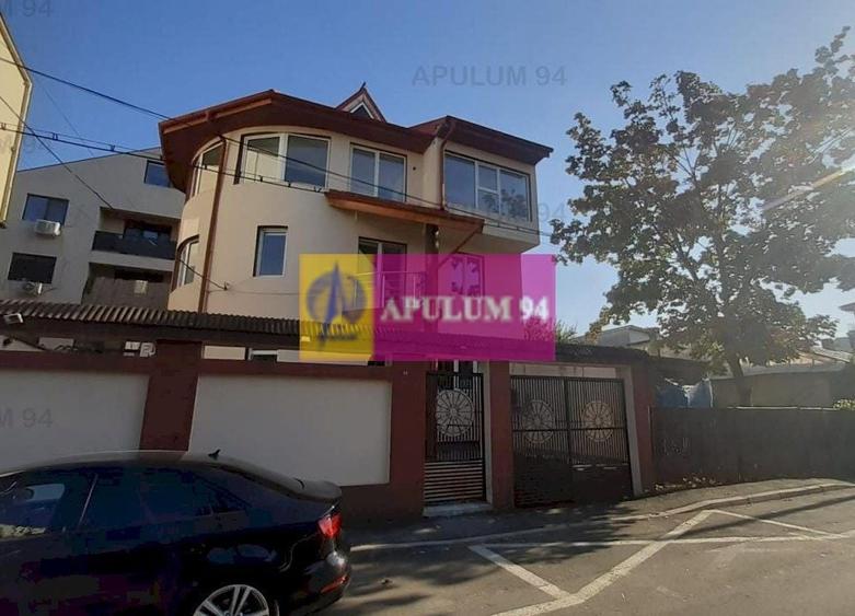 Casă individuală cu 6 camere decomandat cu Canalizare în Drumul Găzarului
