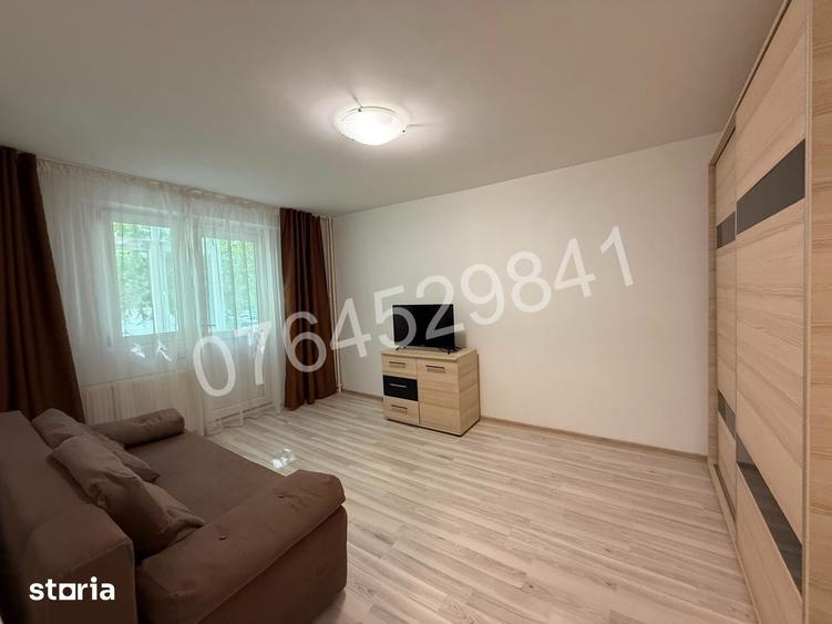 Apartament cu 2 camere decomandat în Tei