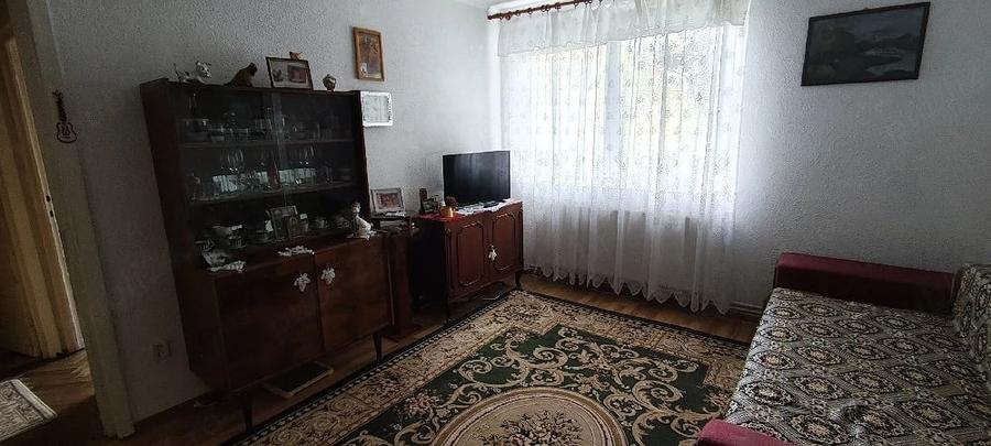 Apartament cu 2 camere semidecomandat în Exterior Vest