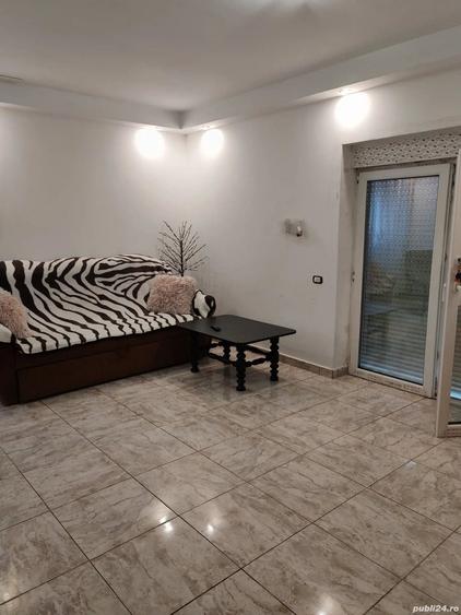 Casă cu 5 camere cu Teren 300 Mp în Central